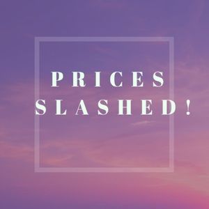 New/Used clothes, shoes, and purses.